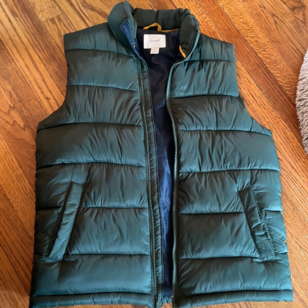 Green Old navy puffer vest.